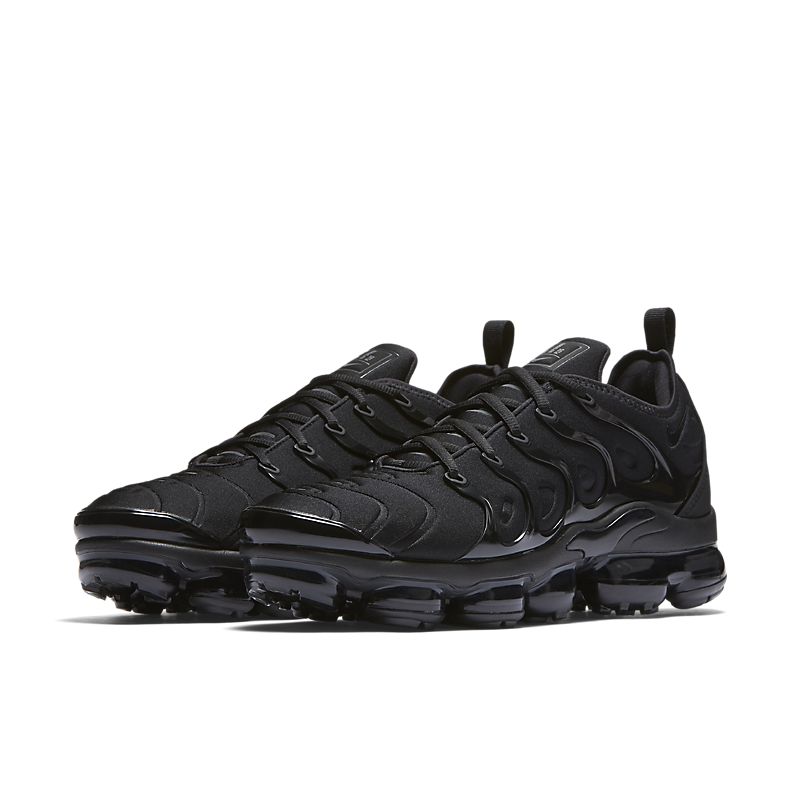 Vapormax Plus "Triple Black"