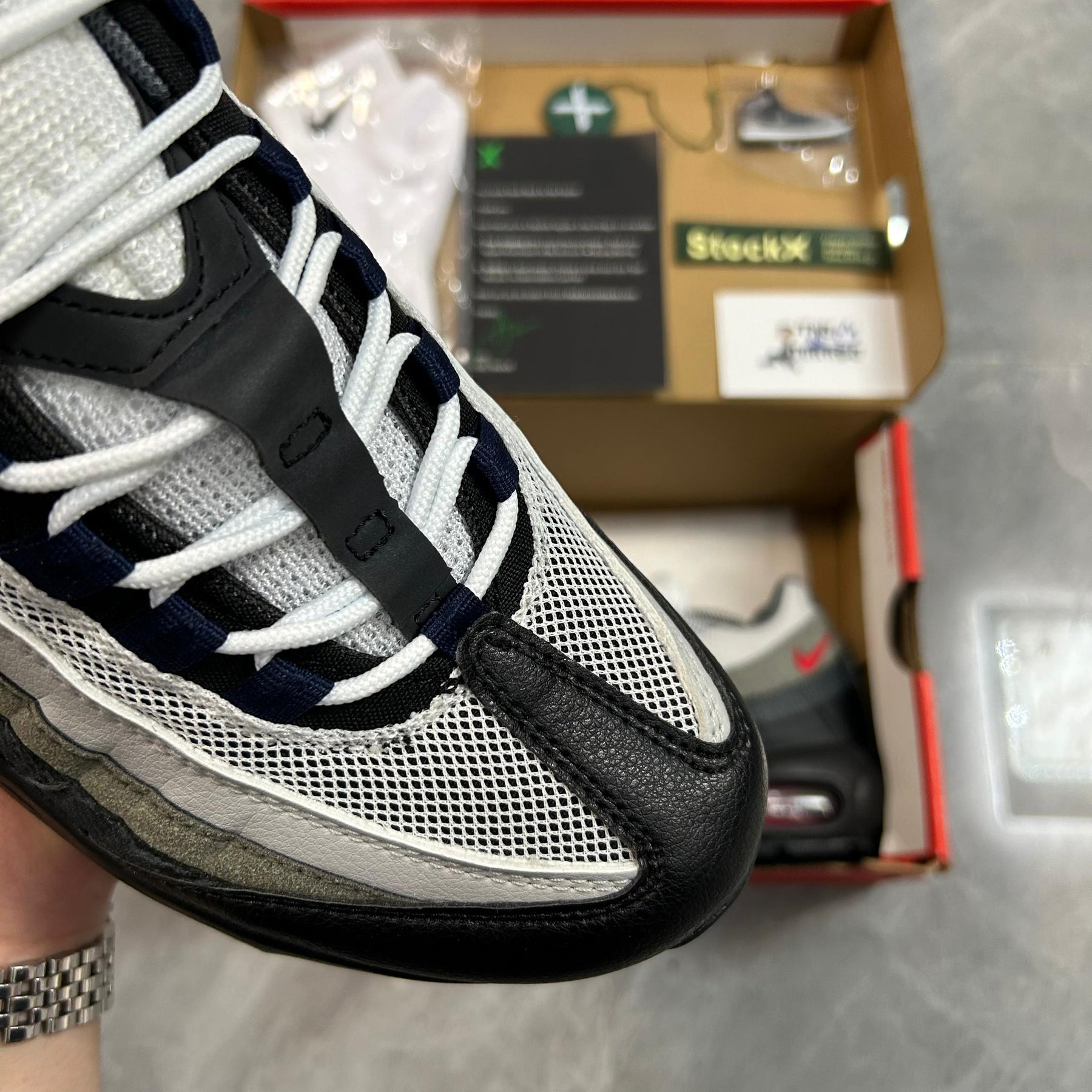 Air Max 95 Track Red Man