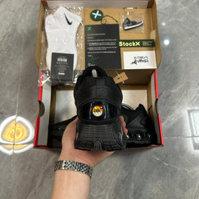 Air Max DN "Triple Black"