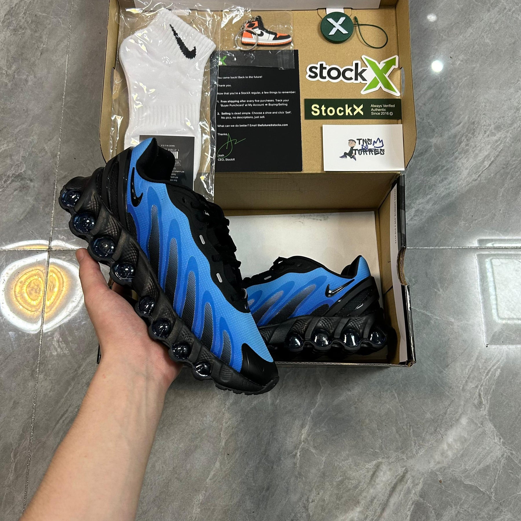 Air Max DN8 "Hyper Royal"