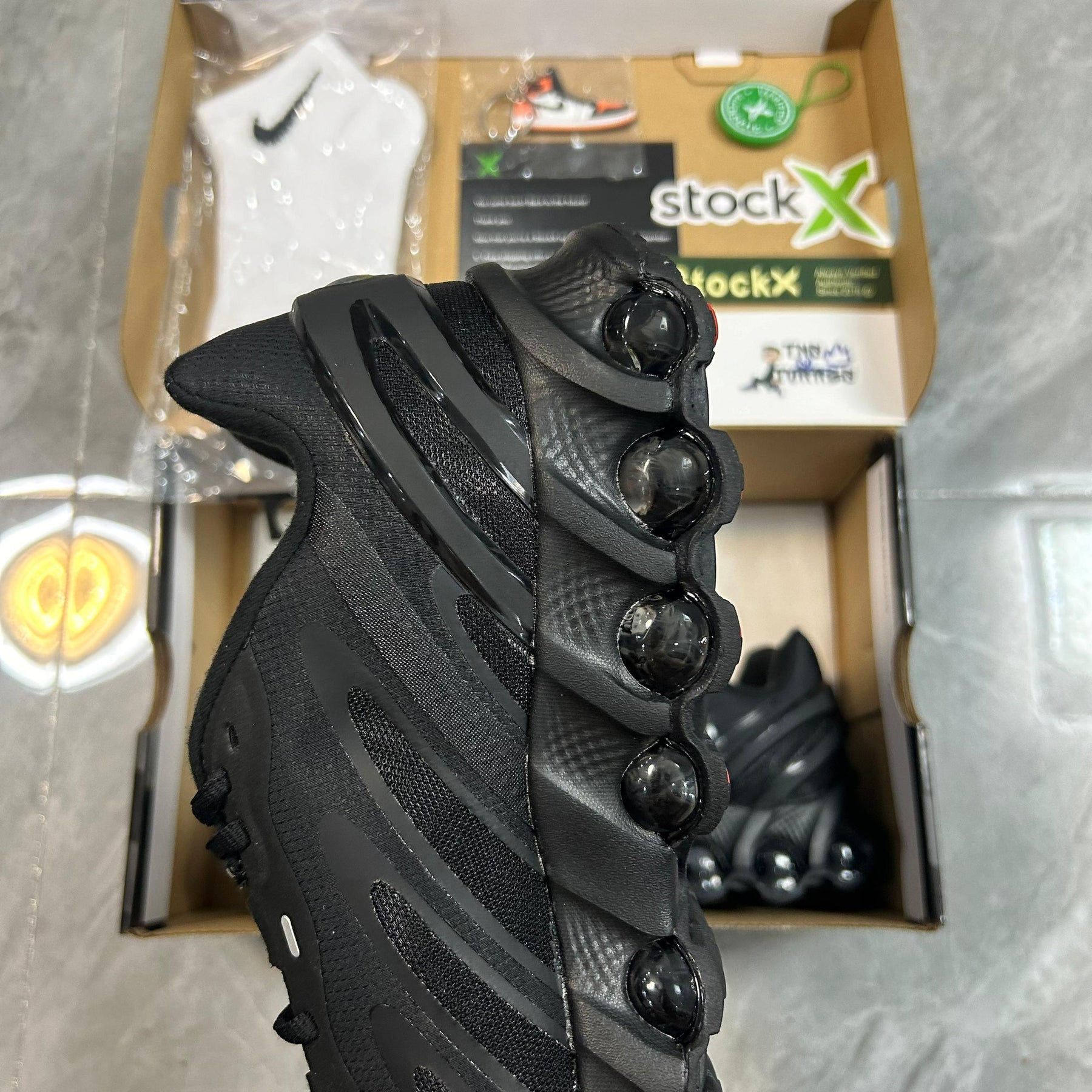 Air Max DN8 "Triple Black"