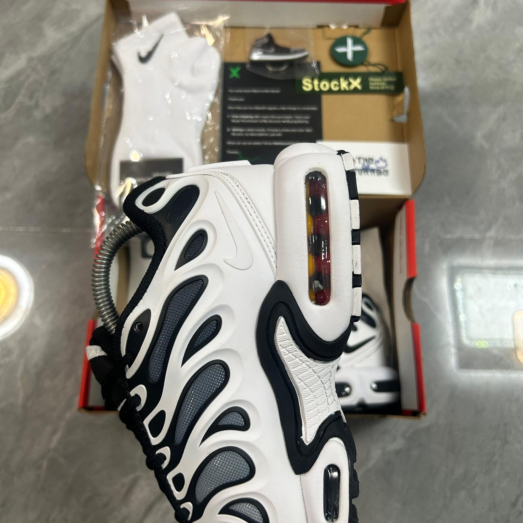 Air Max Plus Drift "Yin Yang"