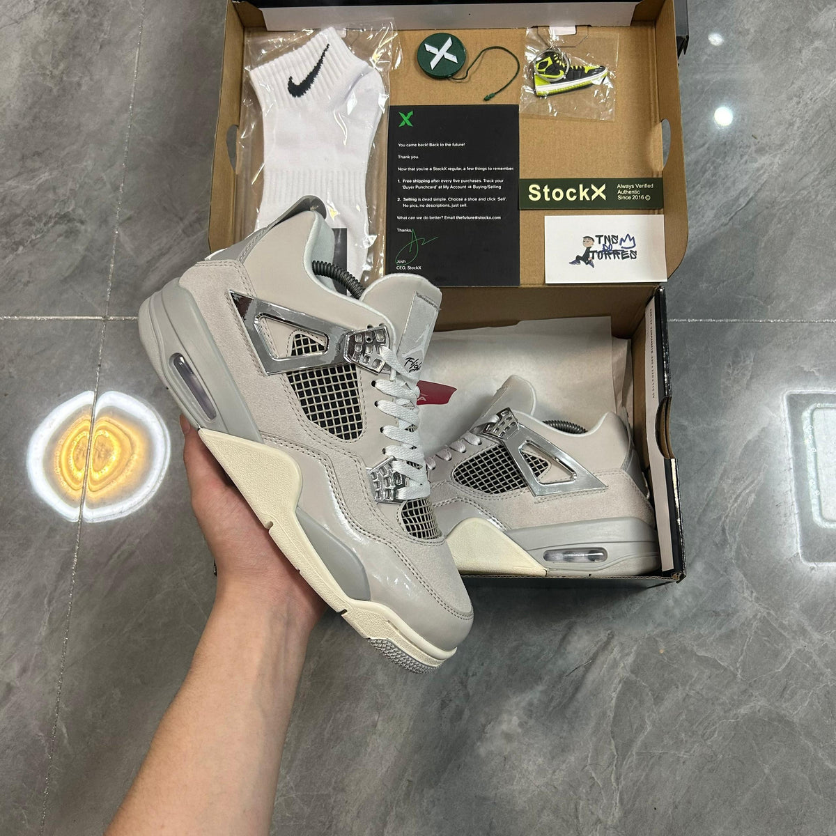 Nike Air Jordan 4 Retro 'Frozen Moments'