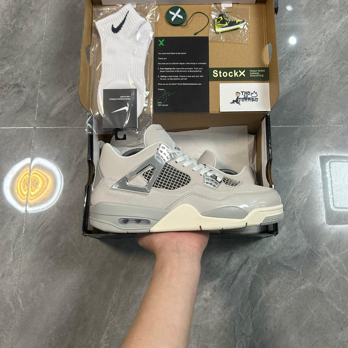 Nike Air Jordan 4 Retro 'Frozen Moments'