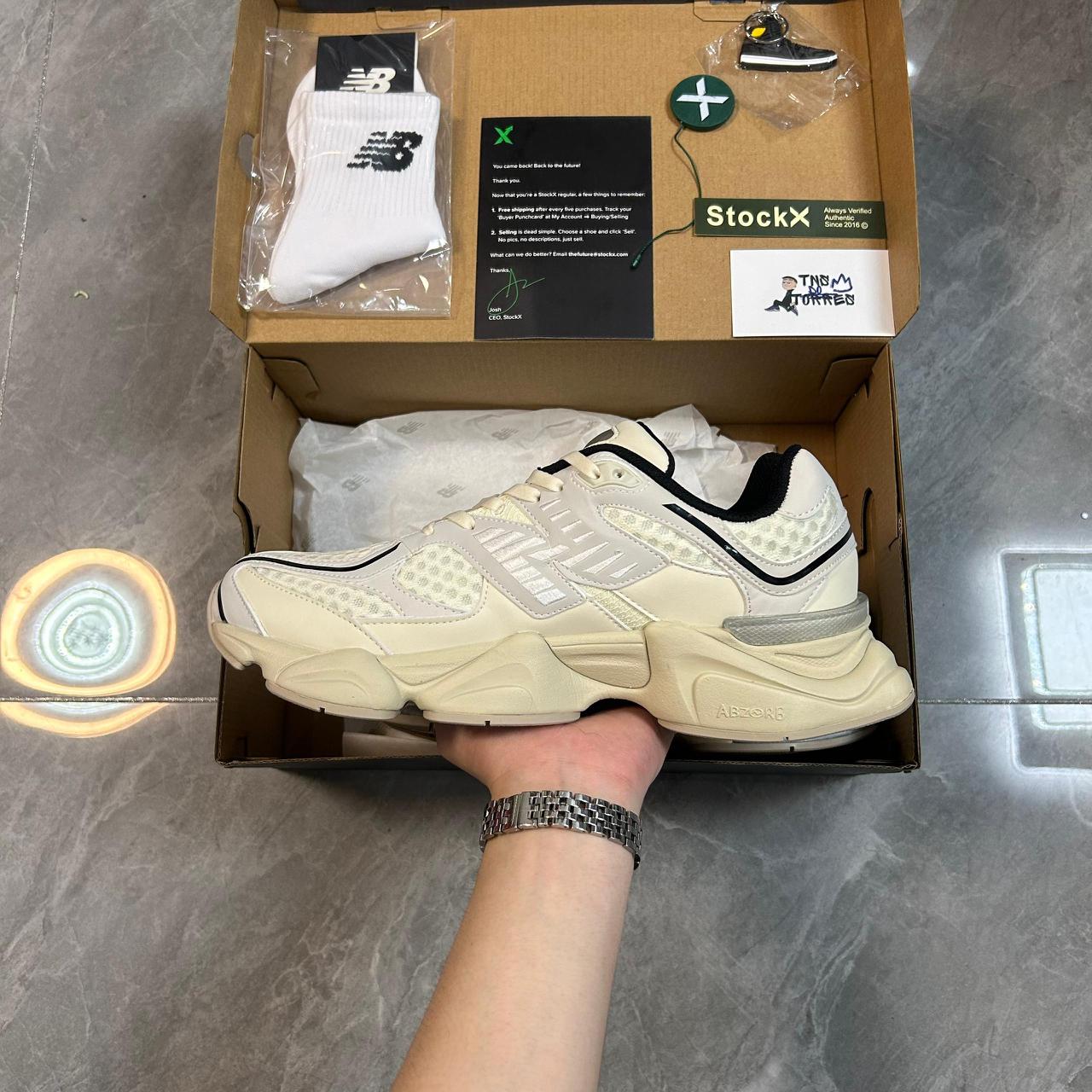 New Balance 9060 Turtledove Black Silver Metallic