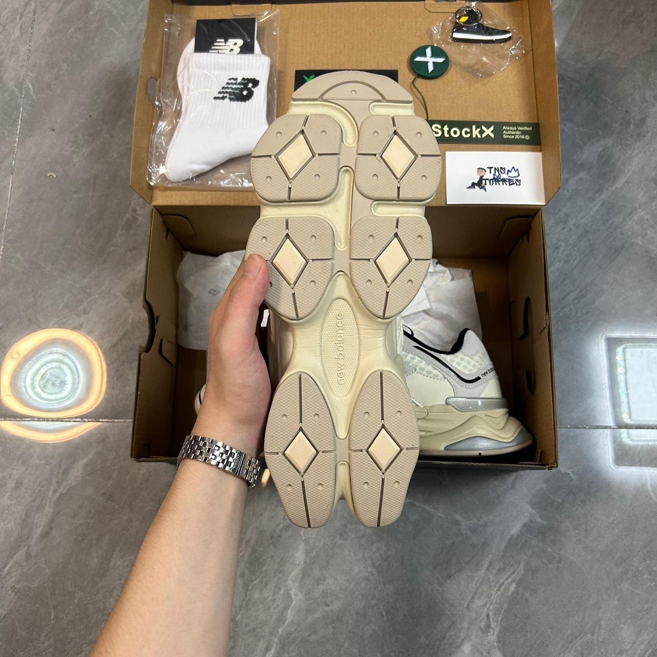 New Balance 9060 Turtledove Black Silver Metallic