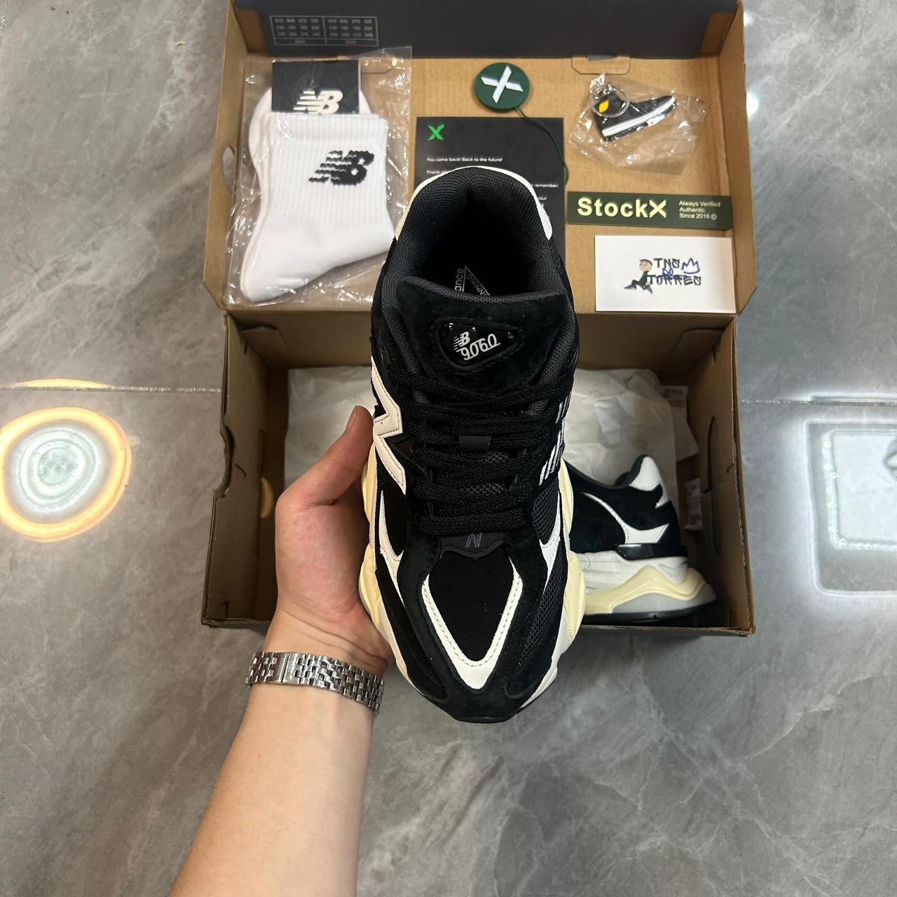 New Balance 9060 Black