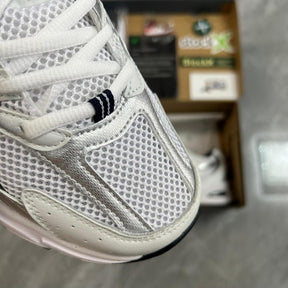 New Balance 530 White Silver Navy