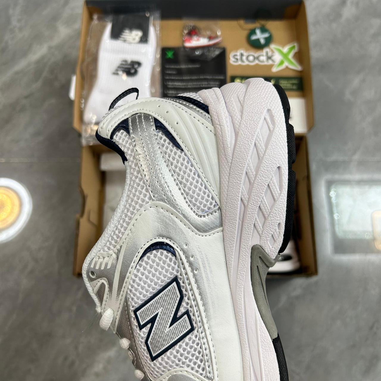 New Balance 530 White Silver Navy