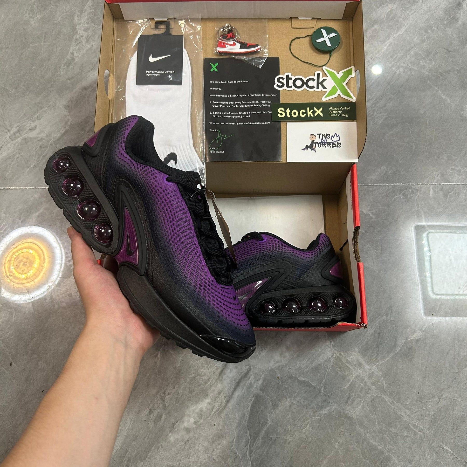 Air Max DN "Bold Berry"
