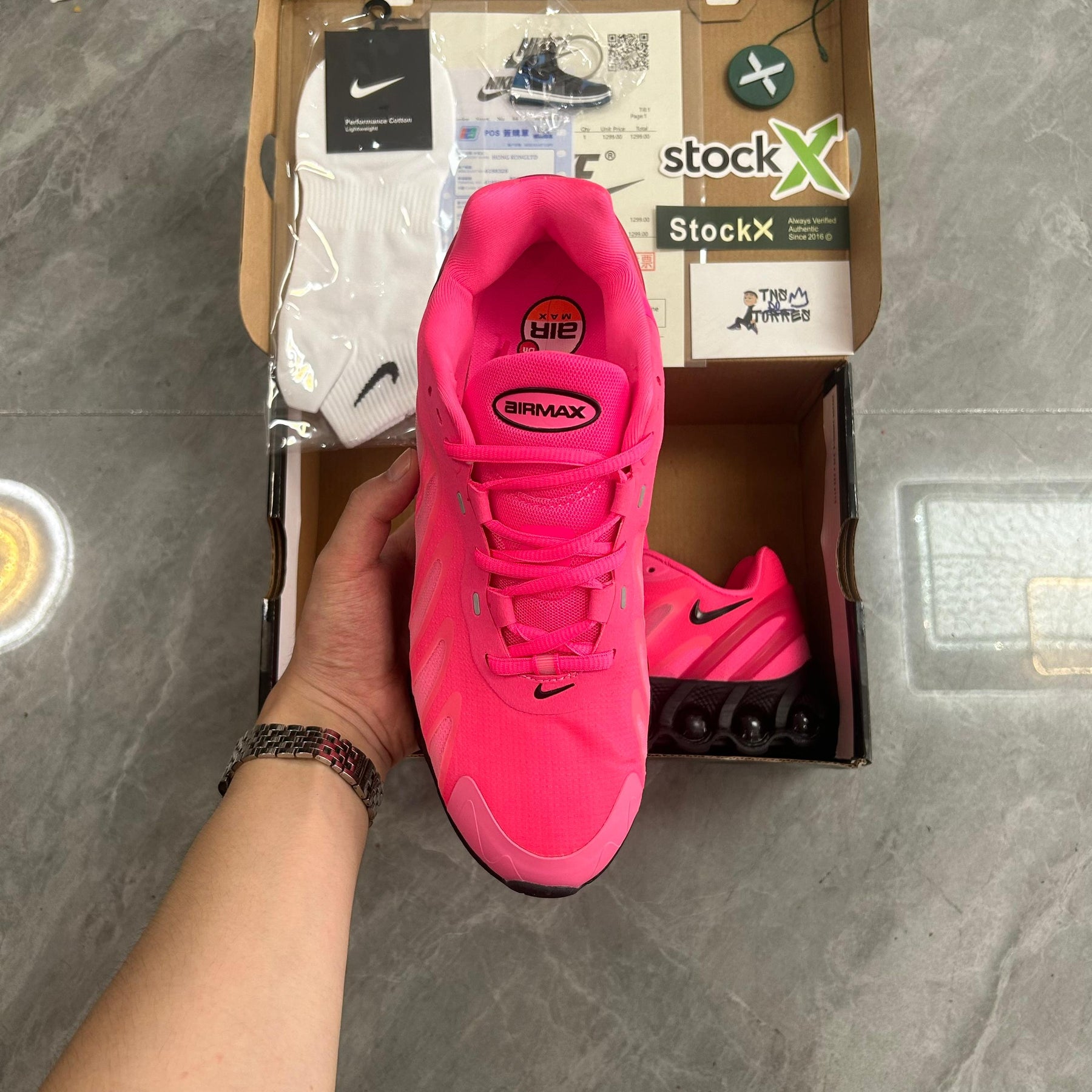 Air Max DN8 "Hyper Pink"